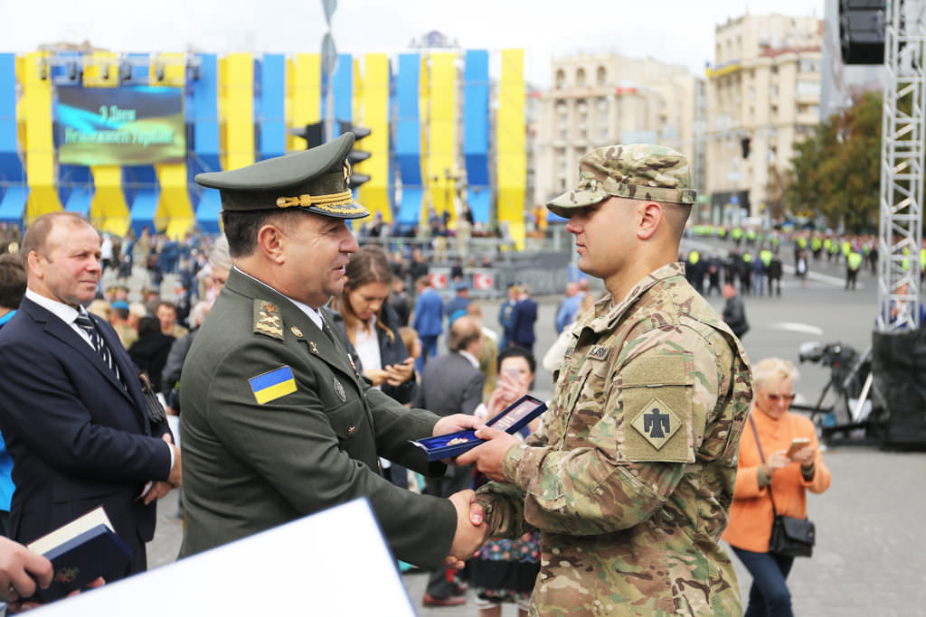 Полторак нагородив американських військових
