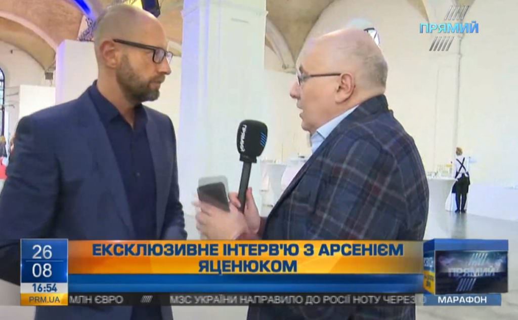 Яценюк пояснив «Прямому» значення військових НАТО на параді в Києві
