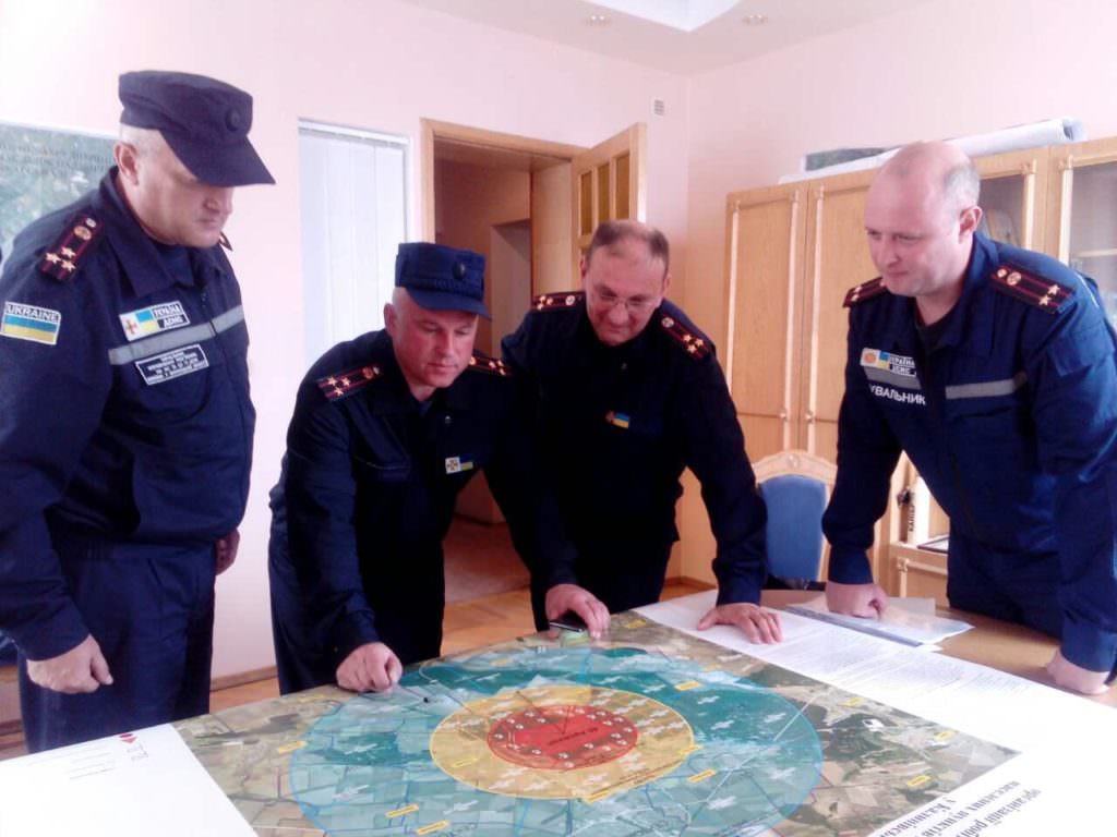 Під Калинівкою частково відновлено рух автомобільного транспорту