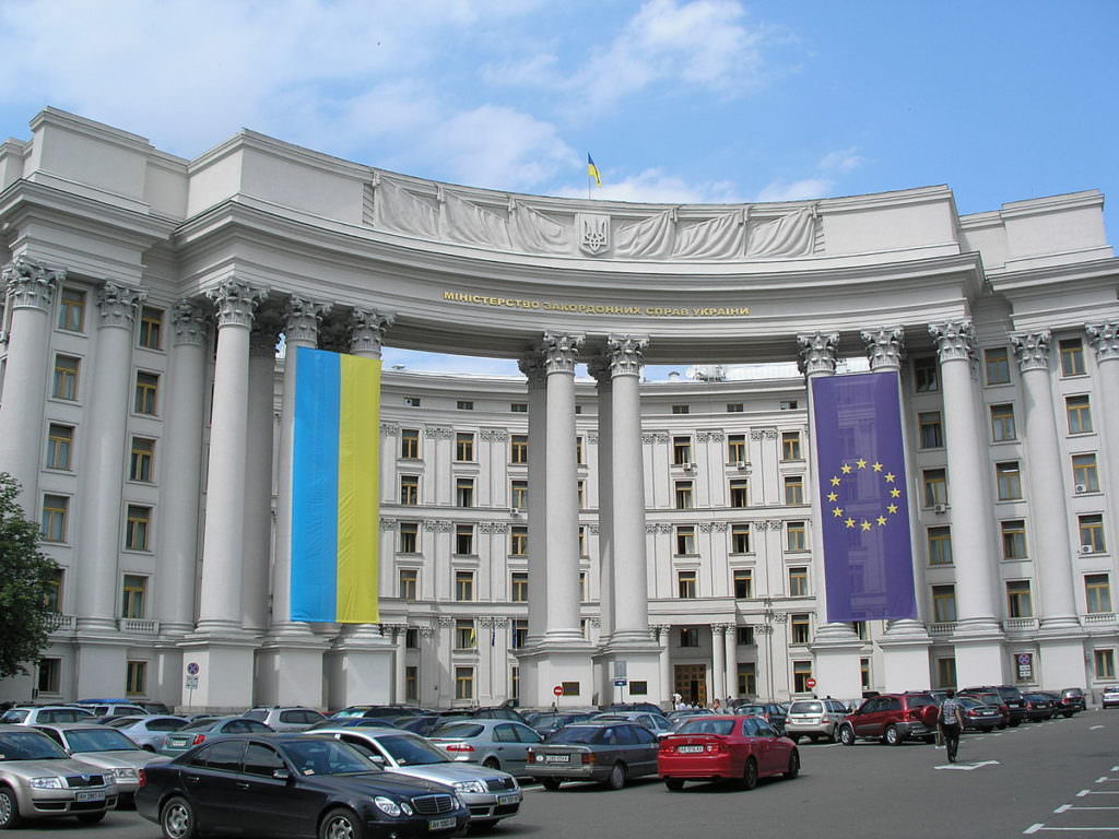 Україна вимагає від РФ негайно дозволити українським лікарям оглянути незаконно ув’язненого Гриба