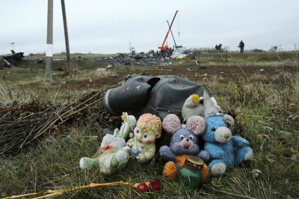 Україна підписала міжнародну угоду про розслідування трагедії МН17 на Донбасі