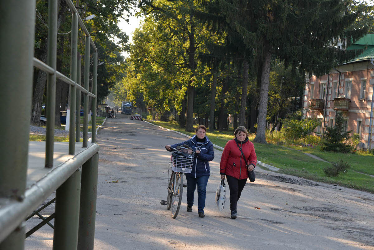Калинівка: мешканці військового містечка повернулися до свої домівок