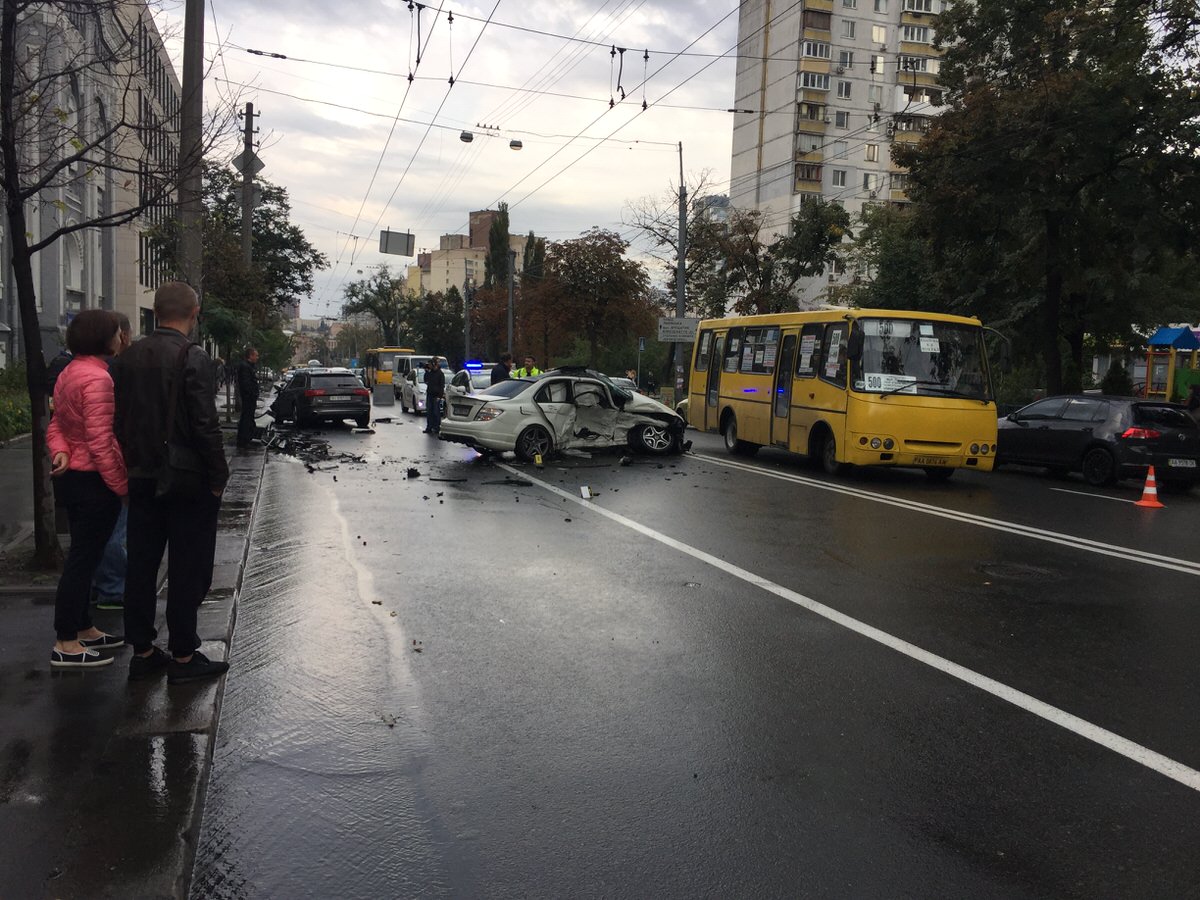 ДТП. Київ, вул. Мельникова. 20 вересня