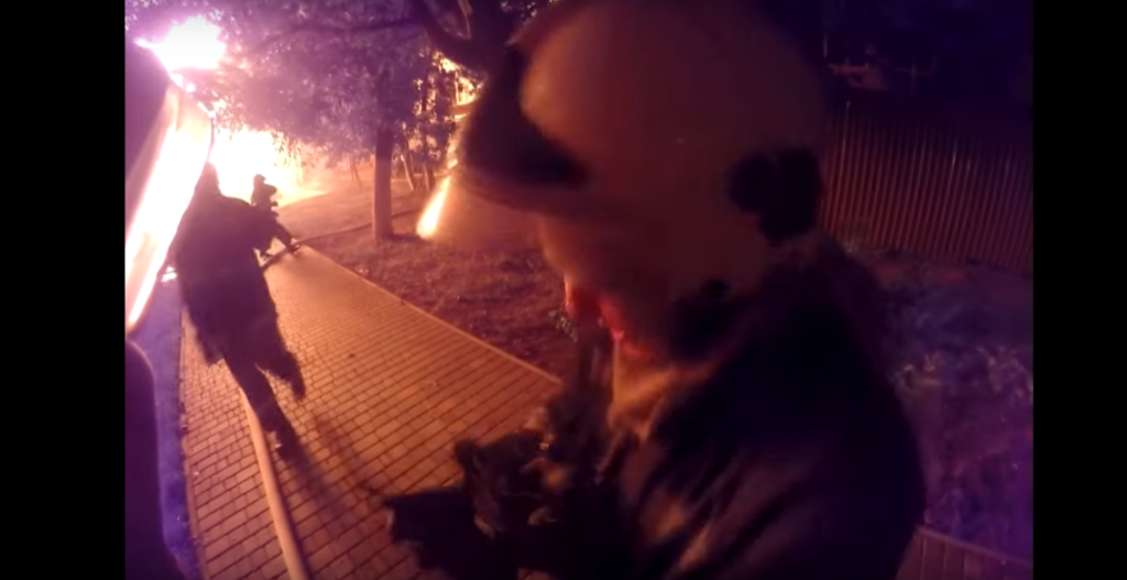 Мужики, з водою напряг: опубліковано відео гасіння пожежі в дитячому таборі “Вікторія” в Одесі
