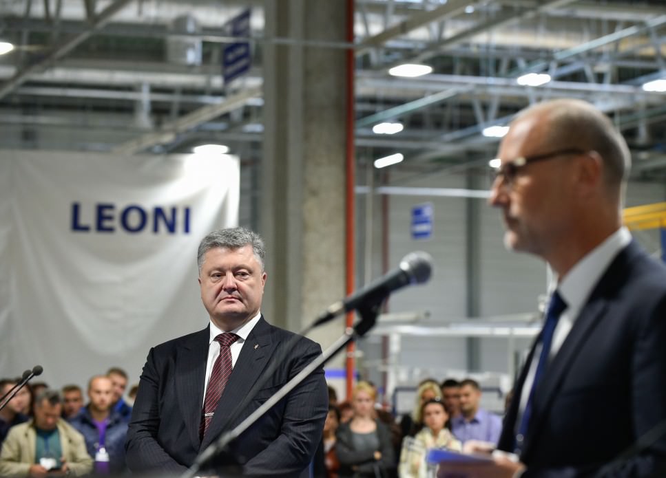 Петро Порошенко на заводі LEONI