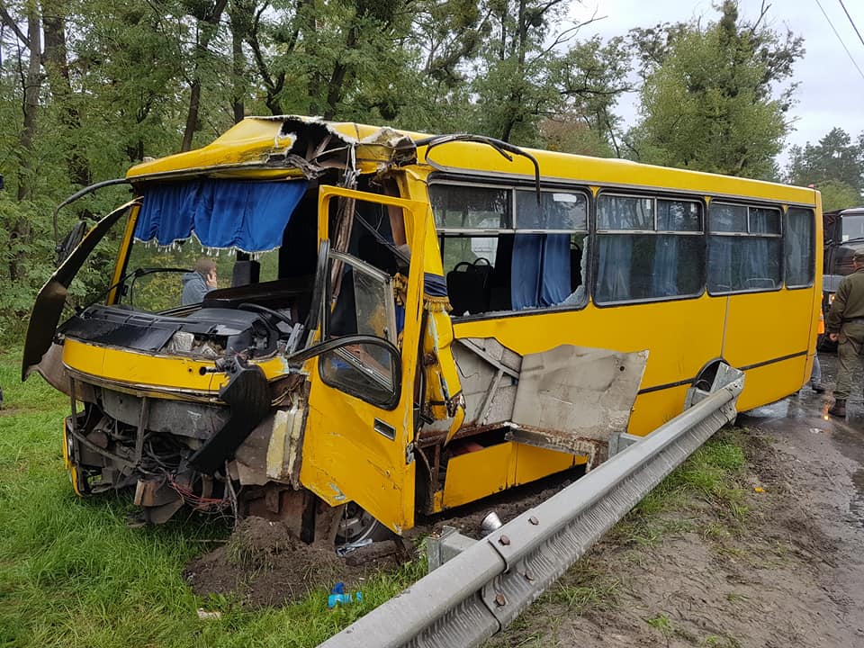 Смертельне ДТП за участю військових: подробиці від кореспондента "Прямого"