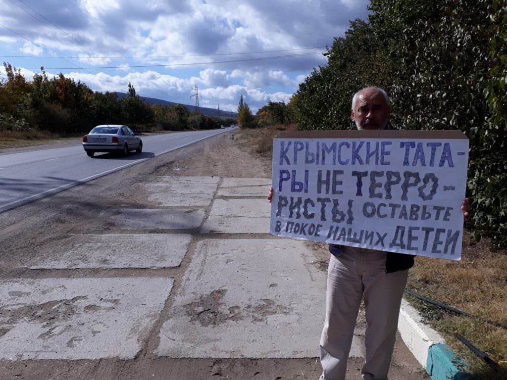 В анексованому Криму окупанти затримали 25 учасників одиночних пікетів проти репресій (ФОТО)