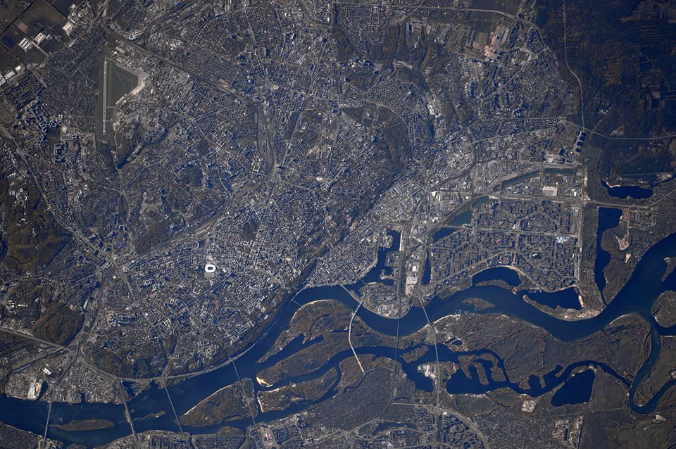 Астронавт NASA оприлюднив вражаючі фото Києва з космосу