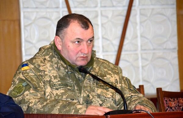 Павловський сидить у СІЗО, коли техніка, до створення якої він доклав зусилля, їхала по Києву – дружина генерала