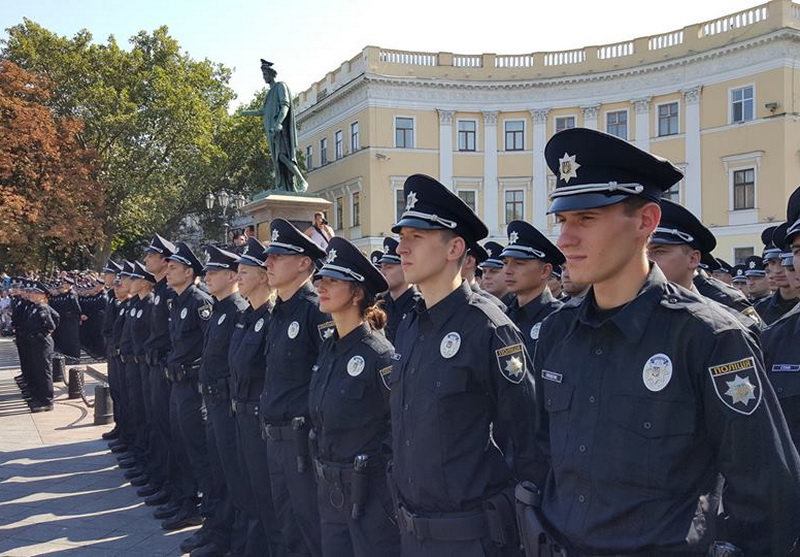 У Нацполіції заперечили спробу захоплення військової частини у Одесі