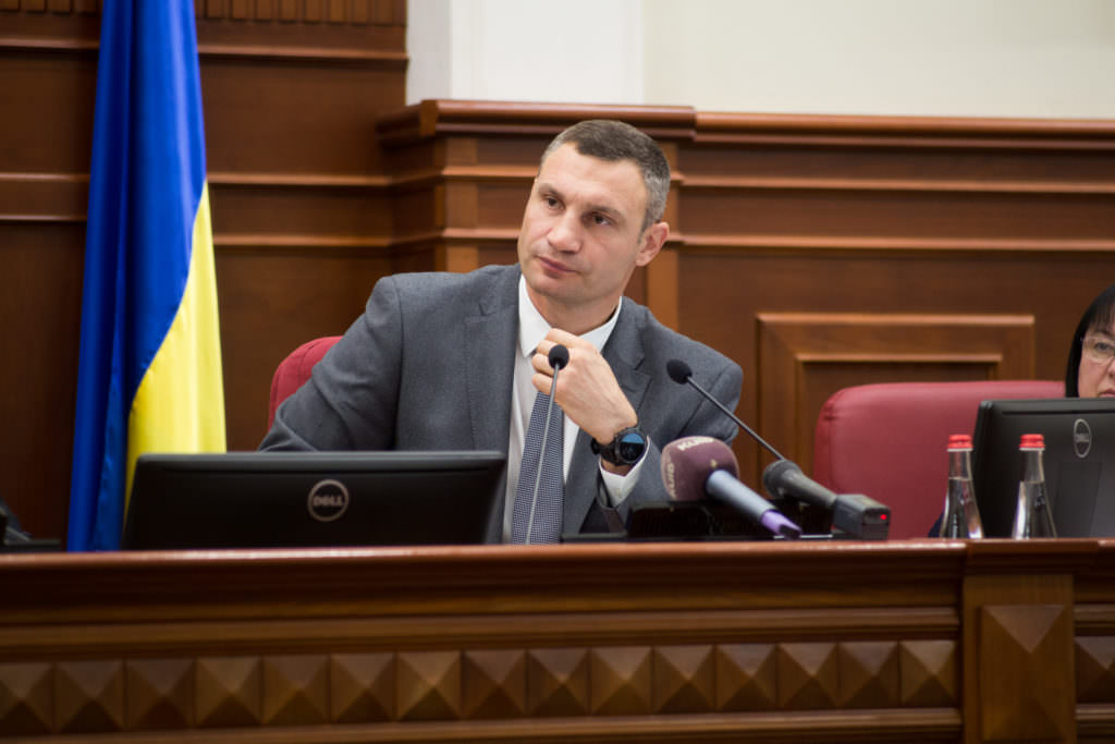Кличко хоче створити муніципальну паркувальну інспекцію