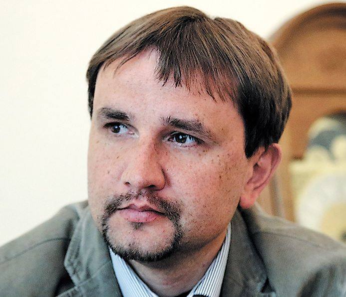 Разумков не знає законодавства України – В’ятрович про референдум щодо декомунізації