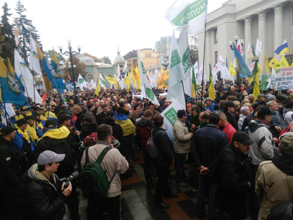 День на “Прямому”: 17 жовтня. Мітинги, недоторканість, поправки до медреформи
