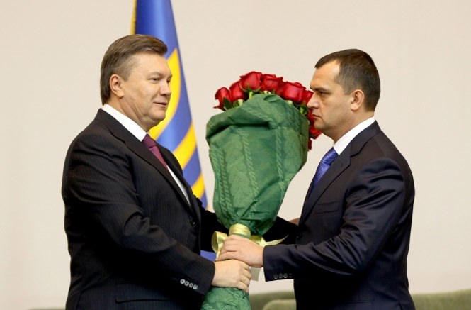 Янукович, Захарченко