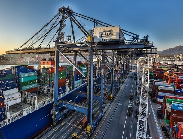 Компания Hutchison Ports подала заявку на аренду причалов Черноморского порта