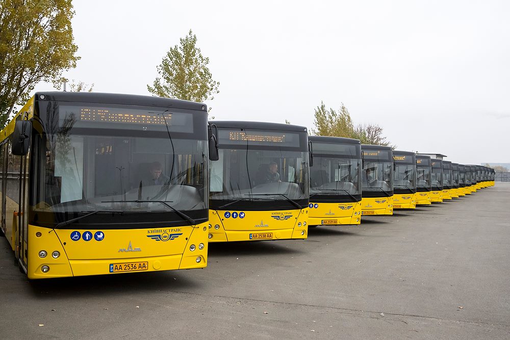 Київ отримав першу партію нових автобусів з кондиціонерами та Wi-Fi