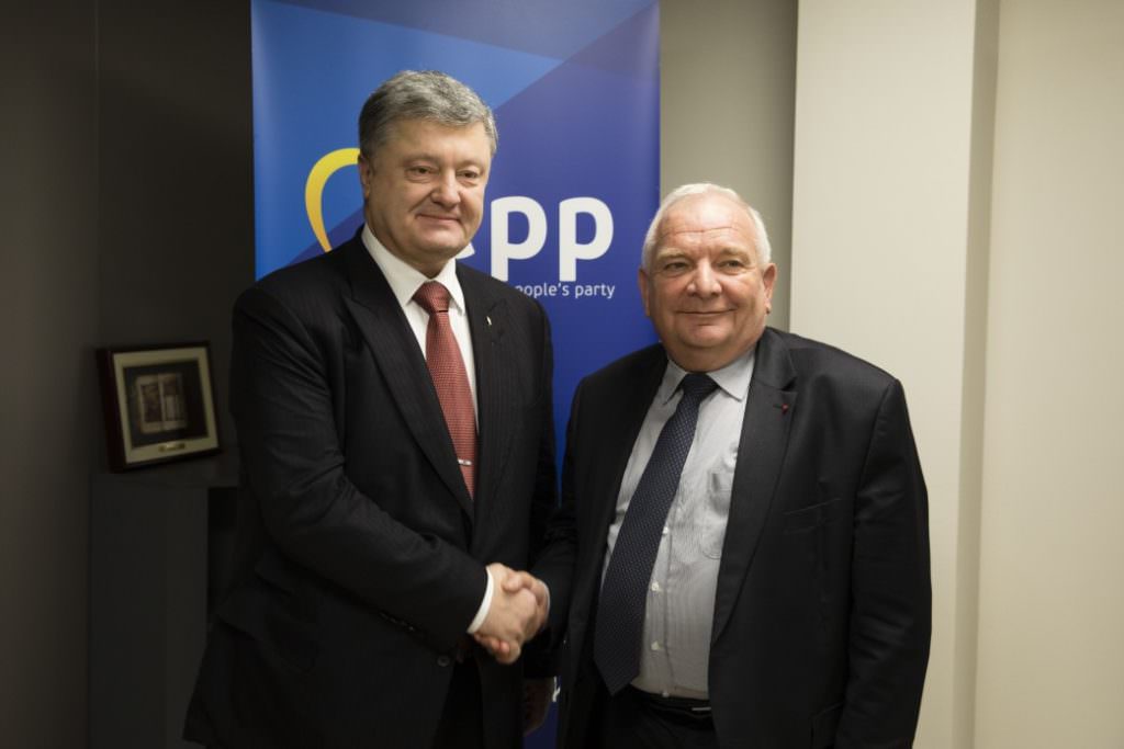Петр Порошенко встретился с президентом Европейской народной партии
