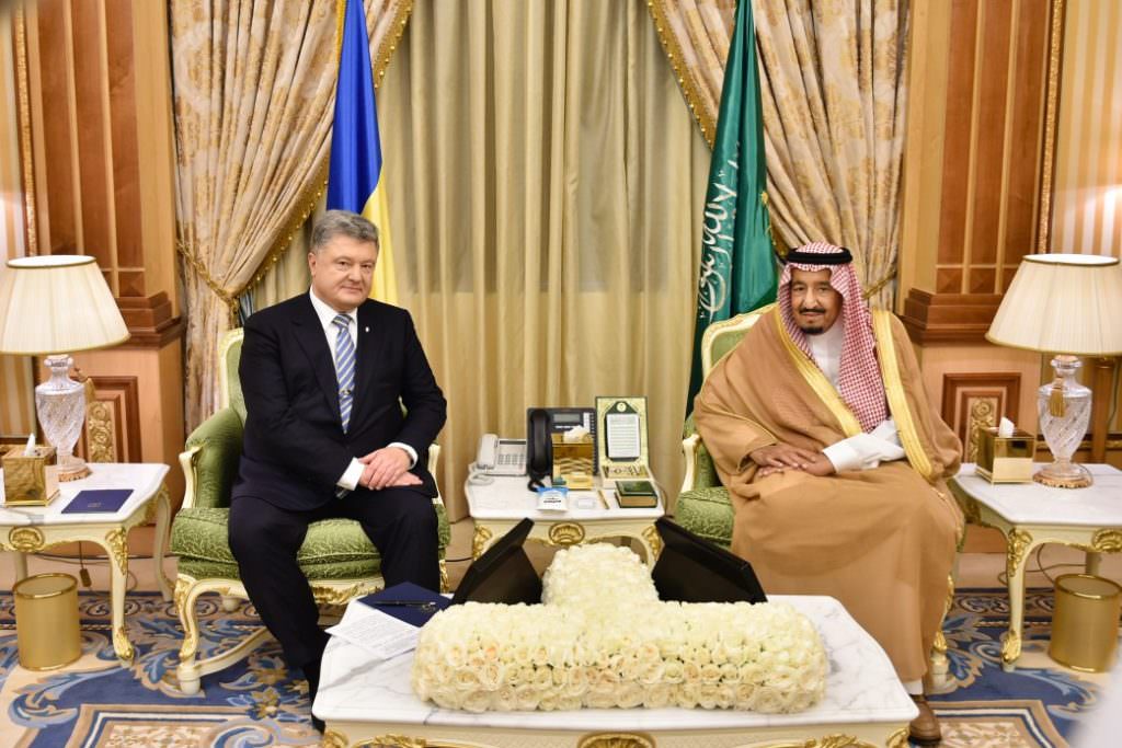 Петро Порошенко зустрівся з королем Саудівської Аравії: подробиці