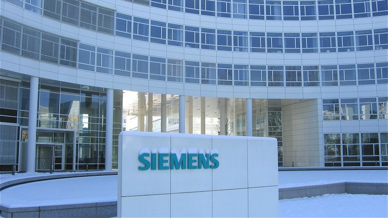 В уряді РФ стверджують, що Siemens продовжує продавати російським фірмам турбіни