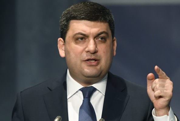 Гройсман відвідав бійців АТО у грузинському госпіталі: разом Київ і Тбілісі зможуть зупинити агресора