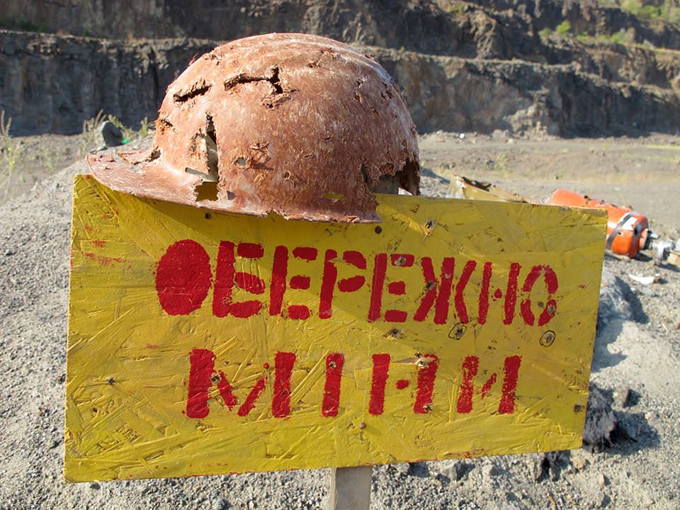 Територію ОРДЛО бойовики мінують російськими боєприпасами – СЦКК
