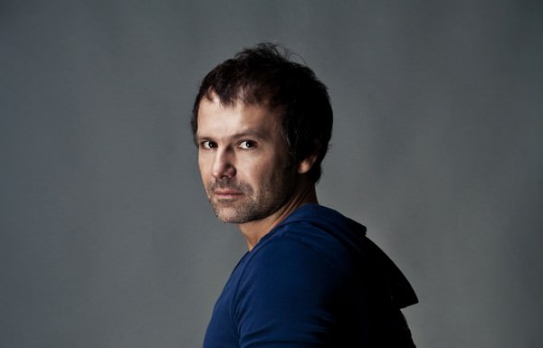 Список Вакарчука: експерт розповів про можливі плани співака на парламентські вибори