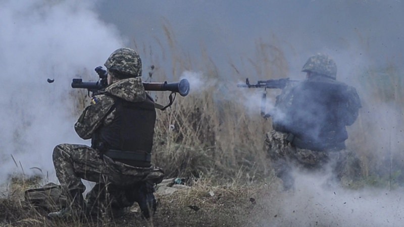 Бойовики 25 разів обстріляли позиції ЗСУ на Донбасі: є поранений