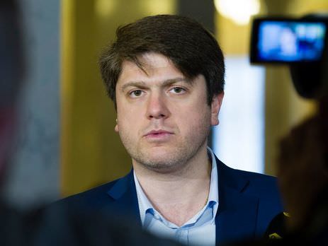 Вінник: ухвалення закону про реінтеграцію Донбасу у 2017 році залежить від Парубія