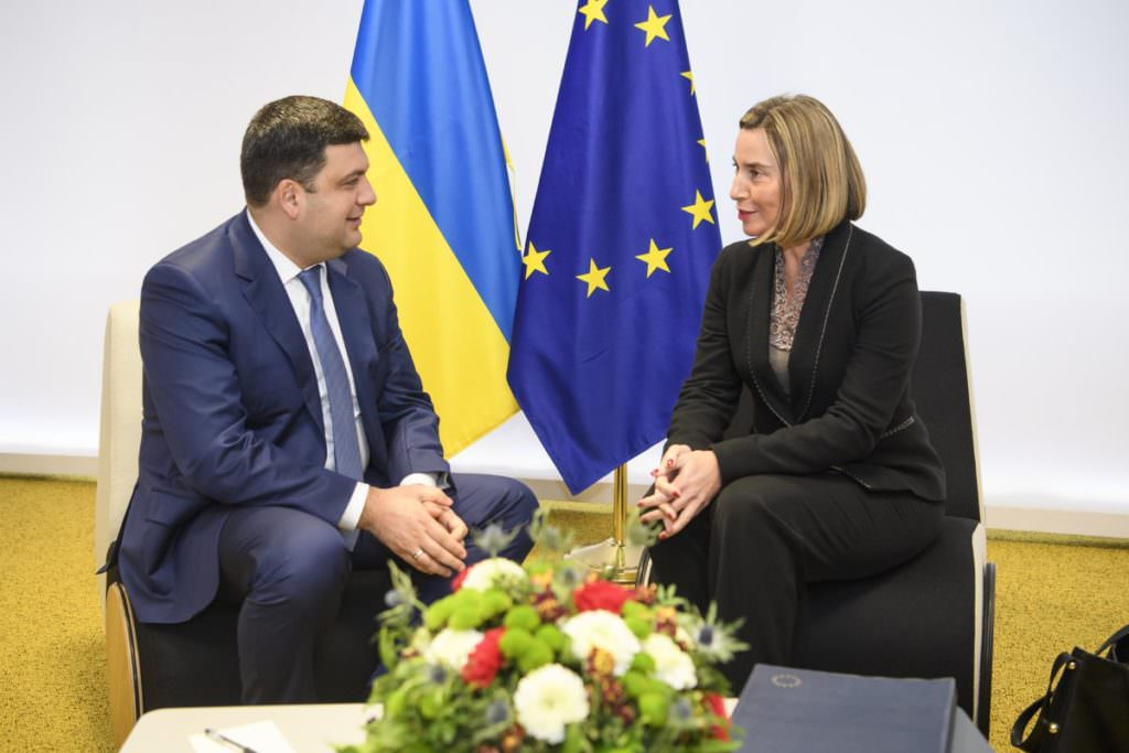 ЄС позитивно оцінює роботу українського уряду – Гройсман