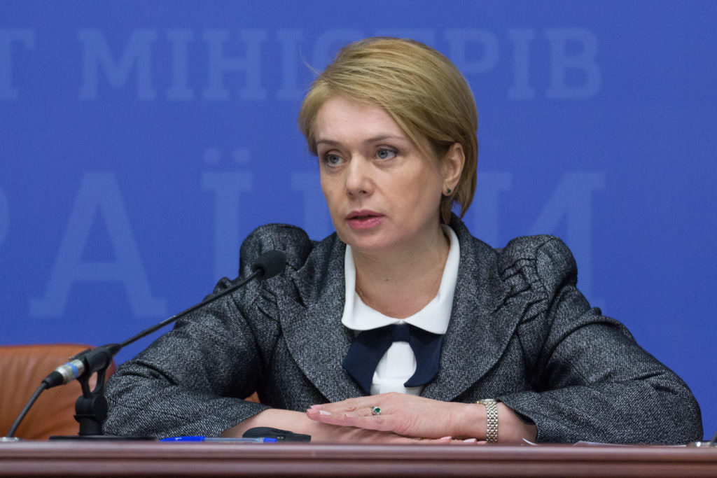 Урізання зарплат вчителям у окремих регіонах: у МОН пригрозили місцевій владі санкціями