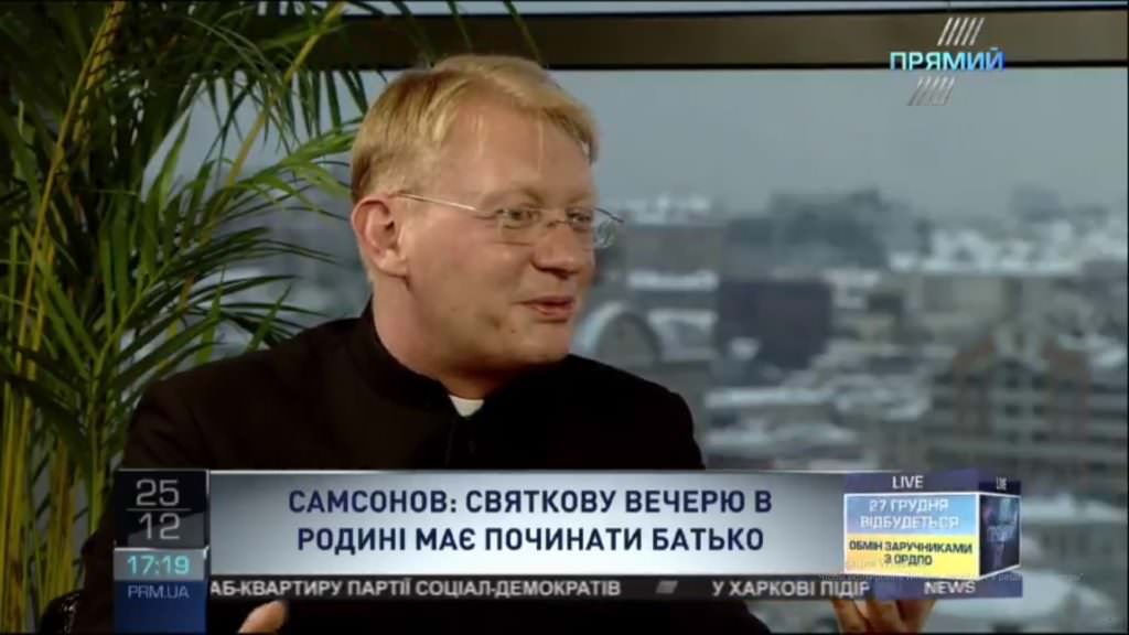 Принять путника и попросить прощения у близких: Самсонов о главных рождественских традициях