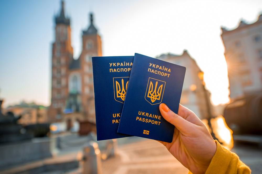 Безвиз Украины со странами ЕС исполнился год
