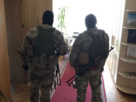 Прокуратура проводить обшуки у мерії Харкова