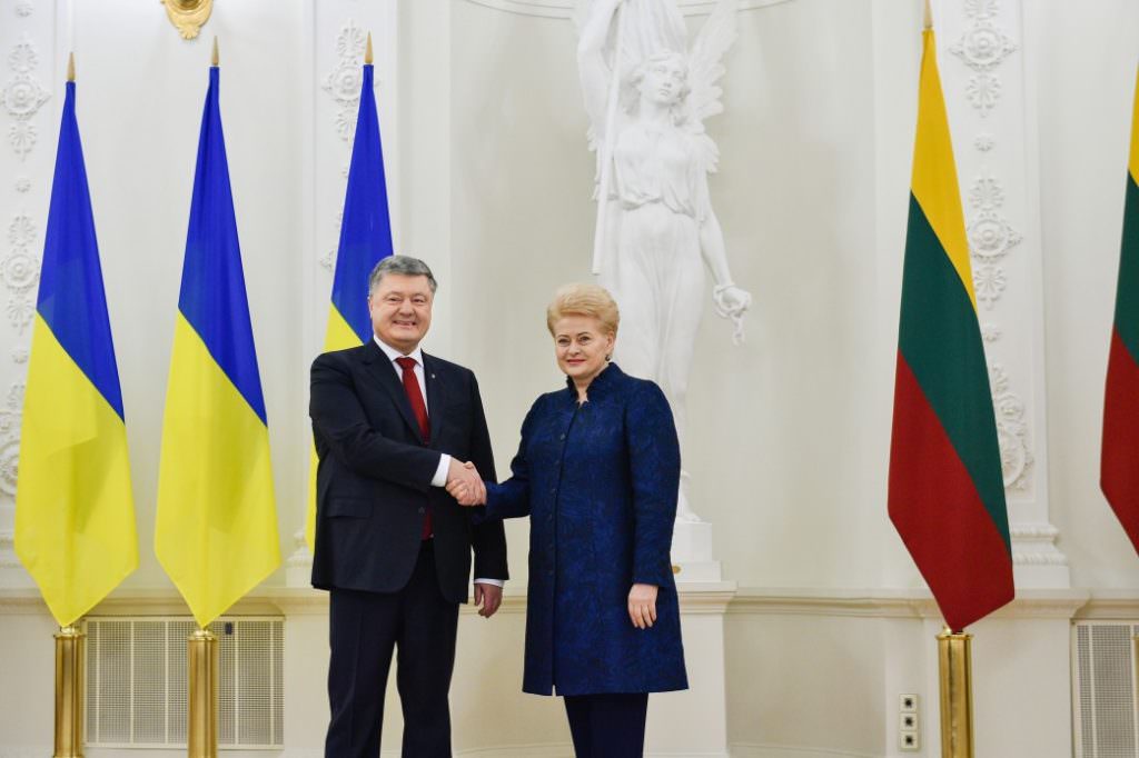 Петро Порошенко відкрив у столиці Литви український парк