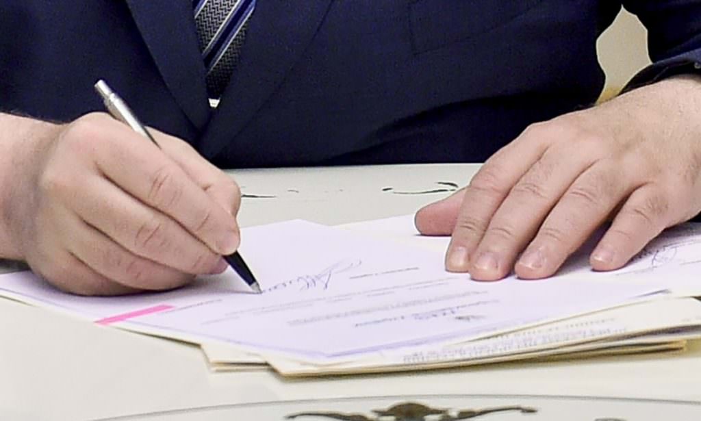 Порошенко назначил стипендии выдающимся украинским спортсменам и тренерам