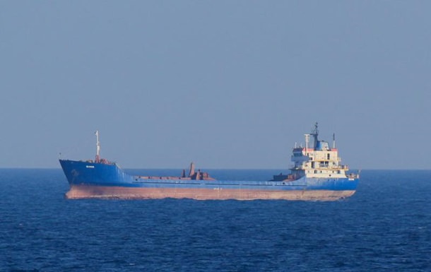 У грудні до портів окупованого Криму зайшло 26 суден-порушників
