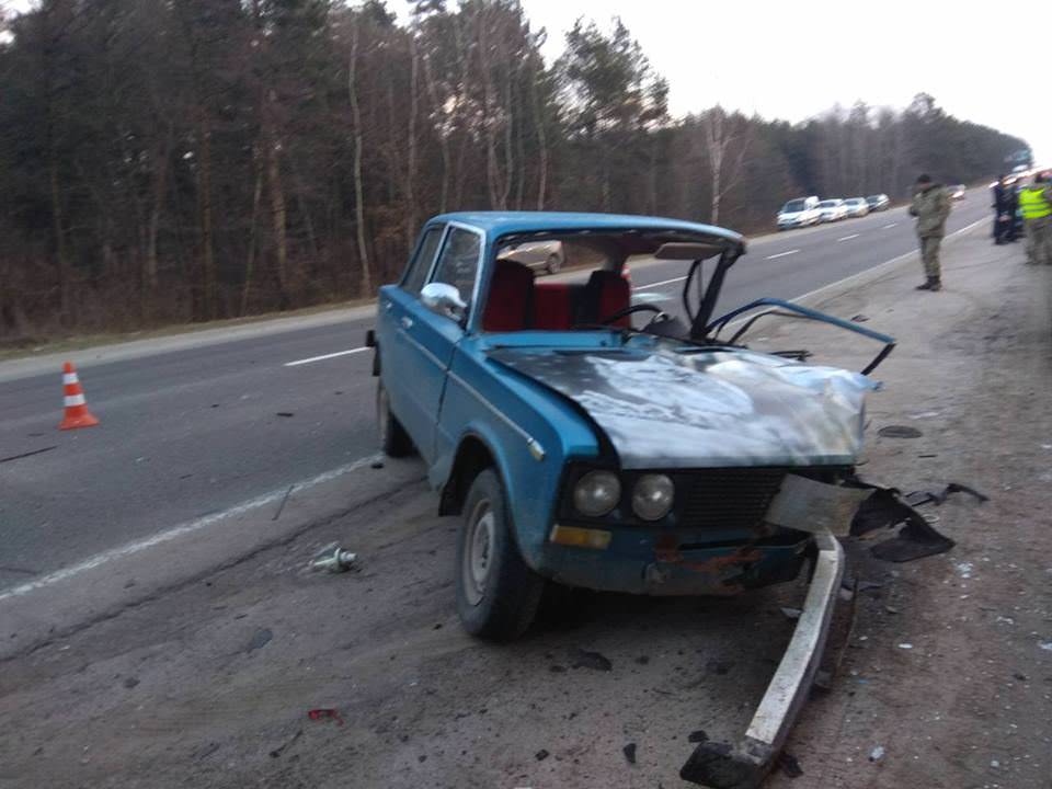 Військові потрапили в ДТП під Новояворівськом: є загиблий