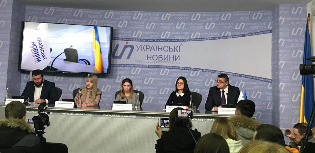 Пресс-конференция с участием дочери Ирины Ноздровской и ее защитников по расследованию убийства. Трансляция «Прямого»