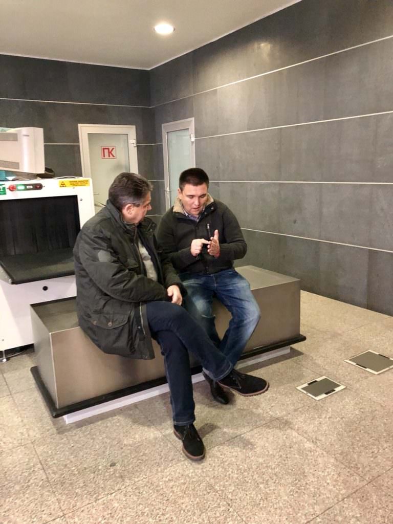 Візит глави МЗС Німеччини на Донбас відкладено через погодні умови