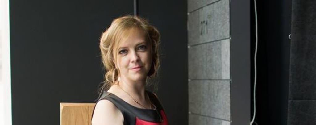 В МВС опублікували відео з камер зовнішнього спостереження з Ноздровською за годину-півтори до її вбивства