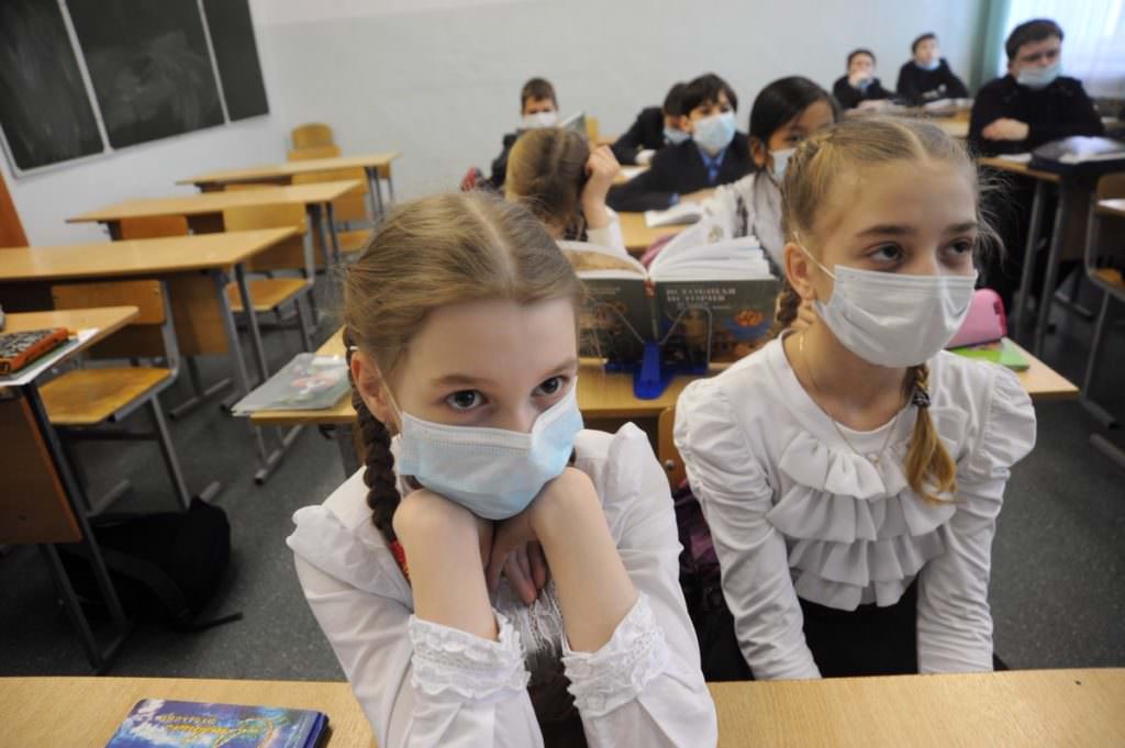 Епідемія грипу і ГРВІ в Україні: де закрили школи