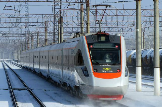 Укрзалізниця призначила 13 додаткових поїздів на березень 2018 року