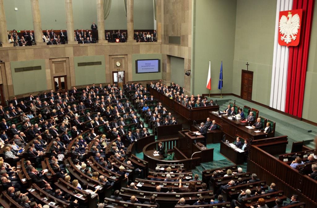 Національна пам’ять проти: Як Польща за один вечір з усіма посварилася