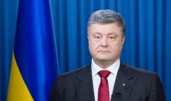 Перед пам’яттю героїв Небесної сотні ми обіцяємо повернути окуповані Крим та Донбас – Порошенко