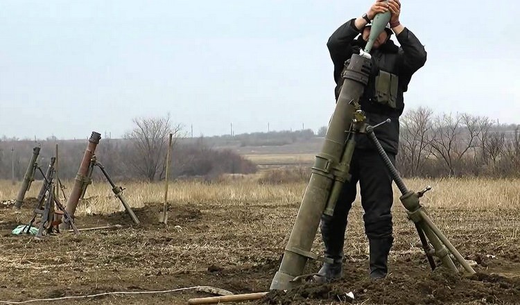 Російські окупанти 10 разів обстріляли позиції ЗСУ на Донбасі: поранено бійця АТО