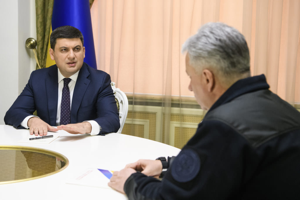 Володимир Гройсман: ДСНС розпочинає перевірки громадських закладів – цивілізовано, вимогливо й публічно