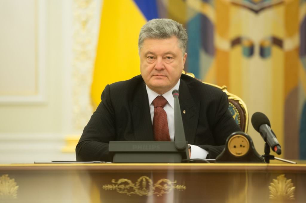 Дозволено все, що не заборонено: Порошенко анонсував кардинальні зміни у використанні і обігу валюти в Україні