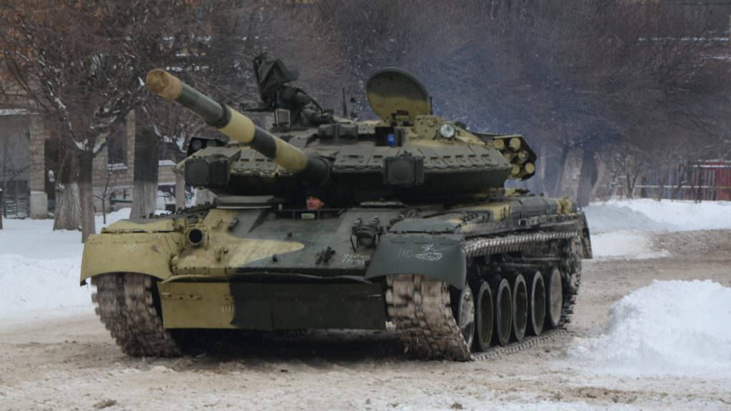 У Збройні сили України передають нову партію модернізованих танків Т-84