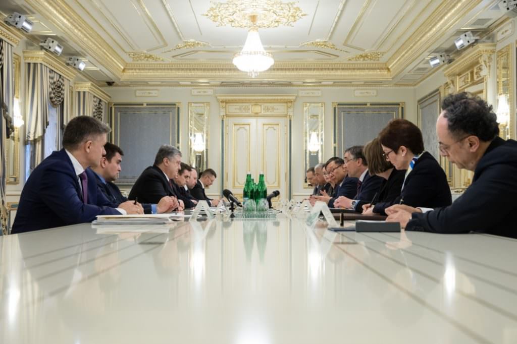 Порошенко закликав країни G-7 не визнавати вбори президента РФ у Криму
