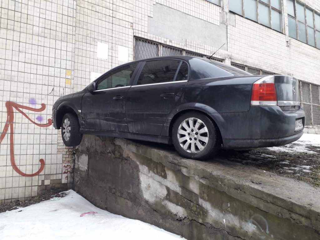 В Киеве водитель из-за эпилептического приступ совершил ДТП: подробности «Прямого»